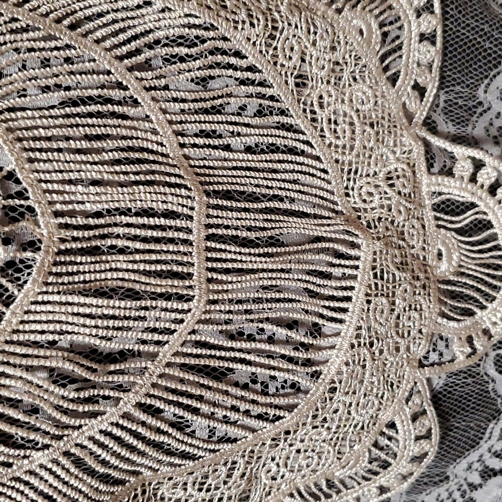 Daytrip Lace Embellished Boho Top NWOT - Picture 8 of 13